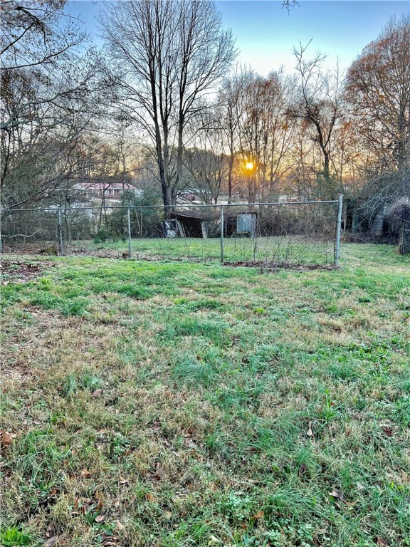 880 Tokeena Road Seneca, SC 29678 - Photo 18 of 23 Large backyard