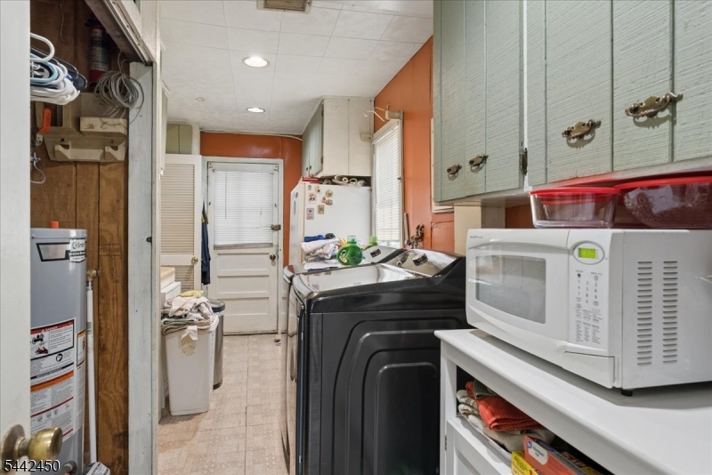 42 Walnut Street Edison, NJ 08817 - Photo 9 of 23