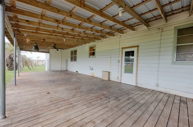 $395,000 | 1001 Highway 77, Hallettsville, TX 77964