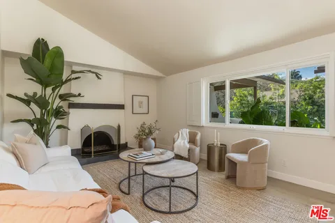 $1,248,000 | 29353 Deep Shadow Drive, Agoura Hills, CA 91301