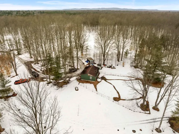 $269,000 | 13544 Aylsworth Road, Beulah, MI 49617