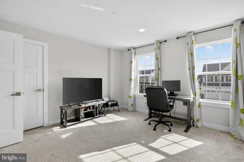 $597,000 | 532 Luchu Way, Newark, DE 19702