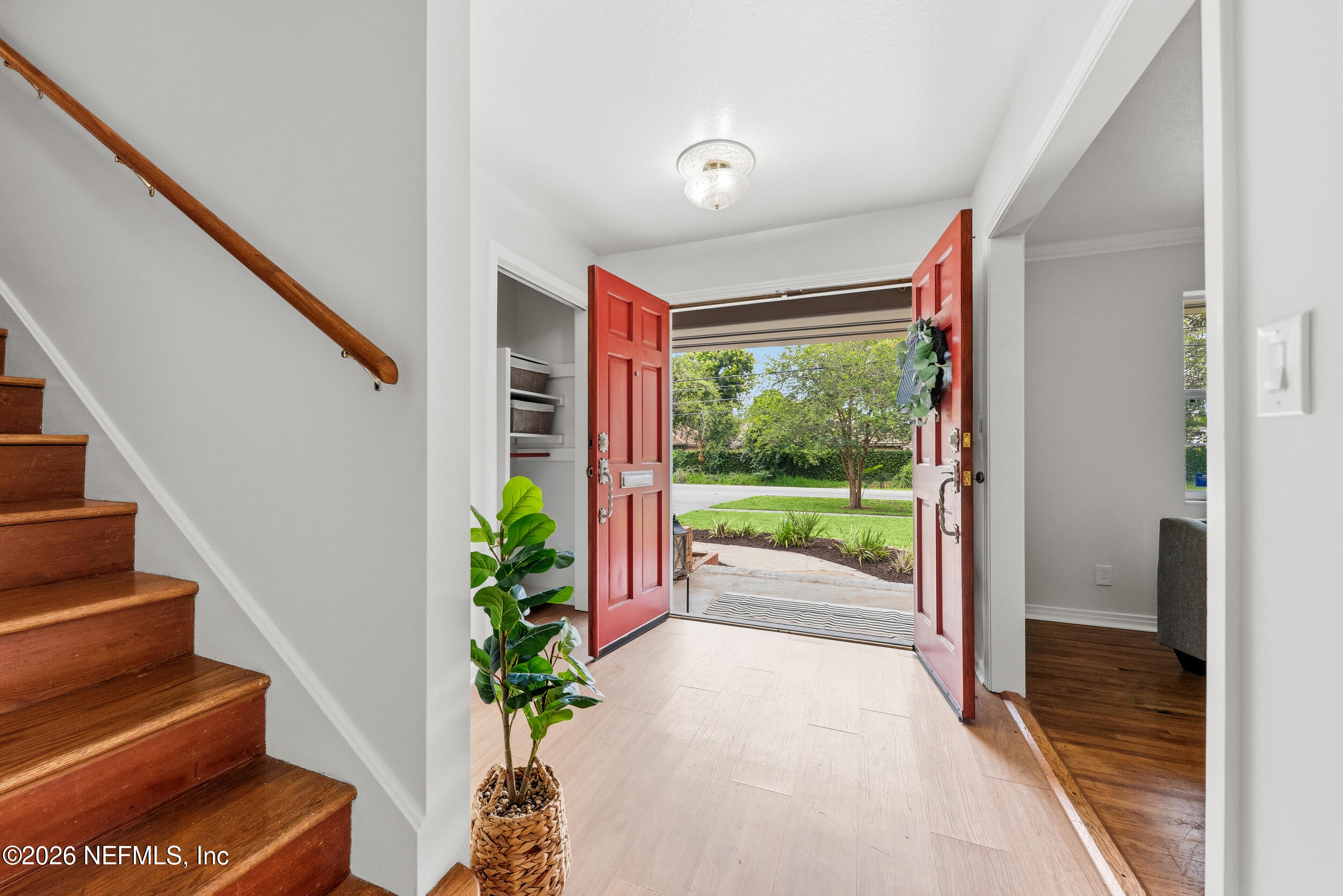 4202 San Clerc Road Jacksonville, FL 32217 - Photo 7 of 35 Foyer / Inside Entryway