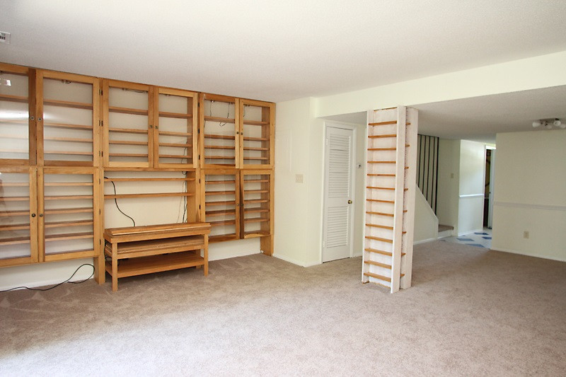5801 Nottoway Court, Unit E Raleigh, NC 27609 - Photo 11 of 25 Living Room