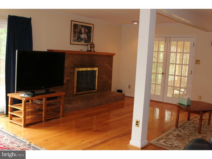 304 Spalding Road Wilmington, DE 19803 - Photo 11 of 24 Family Room