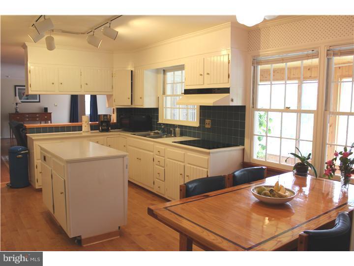 304 Spalding Road Wilmington, DE 19803 - Photo 8 of 24 Kitchen