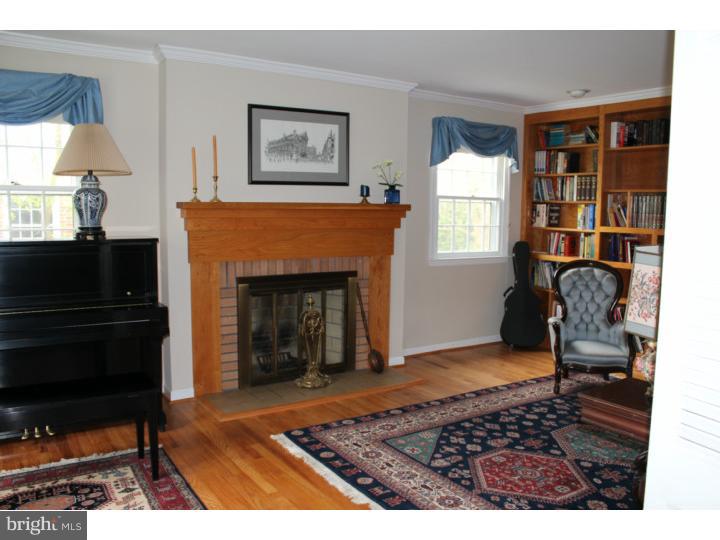 304 Spalding Road Wilmington, DE 19803 - Photo 10 of 24 Living Room