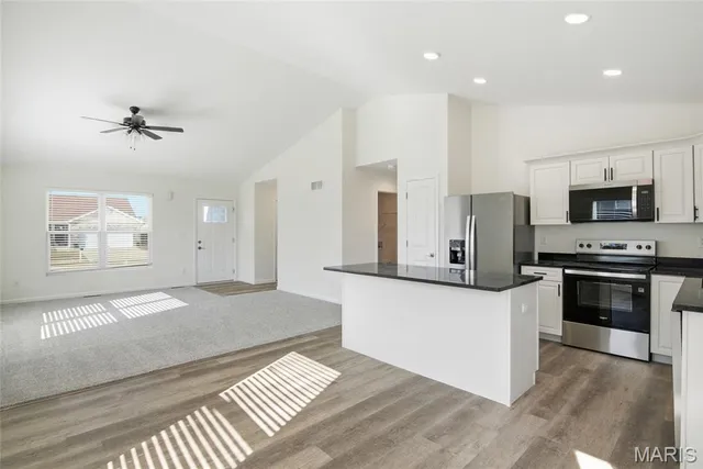 $370,000 | 1123 Castle Green Drive, Waterloo, IL 62298