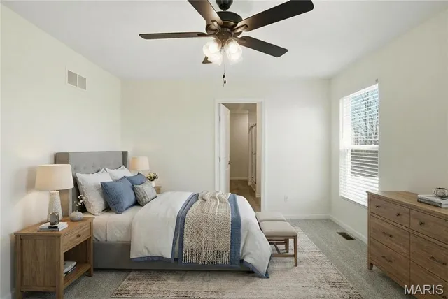 $370,000 | 1123 Castle Green Drive, Waterloo, IL 62298