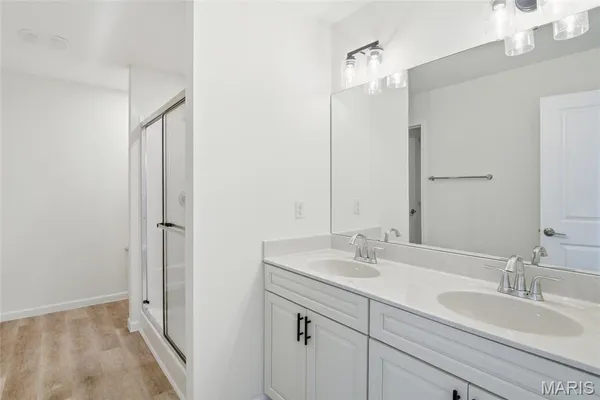 $370,000 | 1123 Castle Green Drive, Waterloo, IL 62298