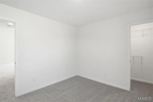 $370,000 | 1123 Castle Green Drive, Waterloo, IL 62298