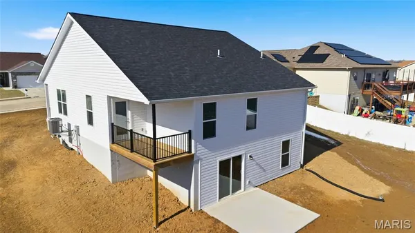 $370,000 | 1123 Castle Green Drive, Waterloo, IL 62298