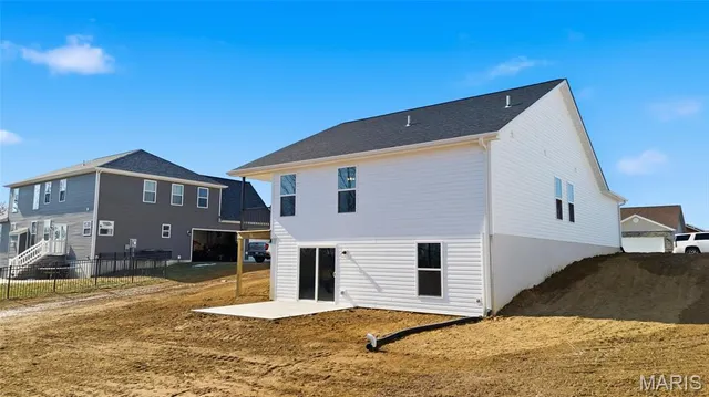 $370,000 | 1123 Castle Green Drive, Waterloo, IL 62298