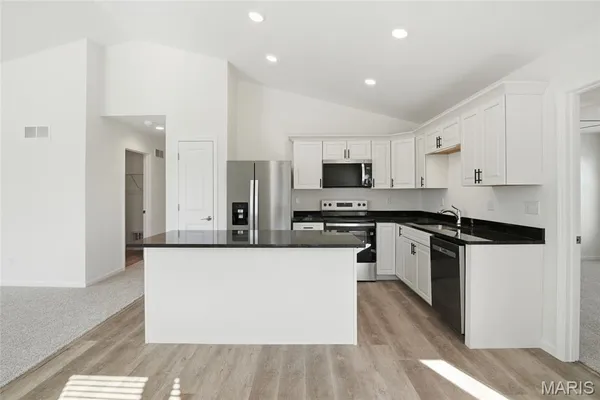 $370,000 | 1123 Castle Green Drive, Waterloo, IL 62298