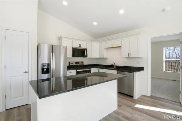 $370,000 | 1123 Castle Green Drive, Waterloo, IL 62298