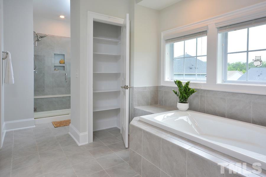 409 Saddletop Court Raleigh, NC 27606 - Photo 47 of 63 Gallery Image 47