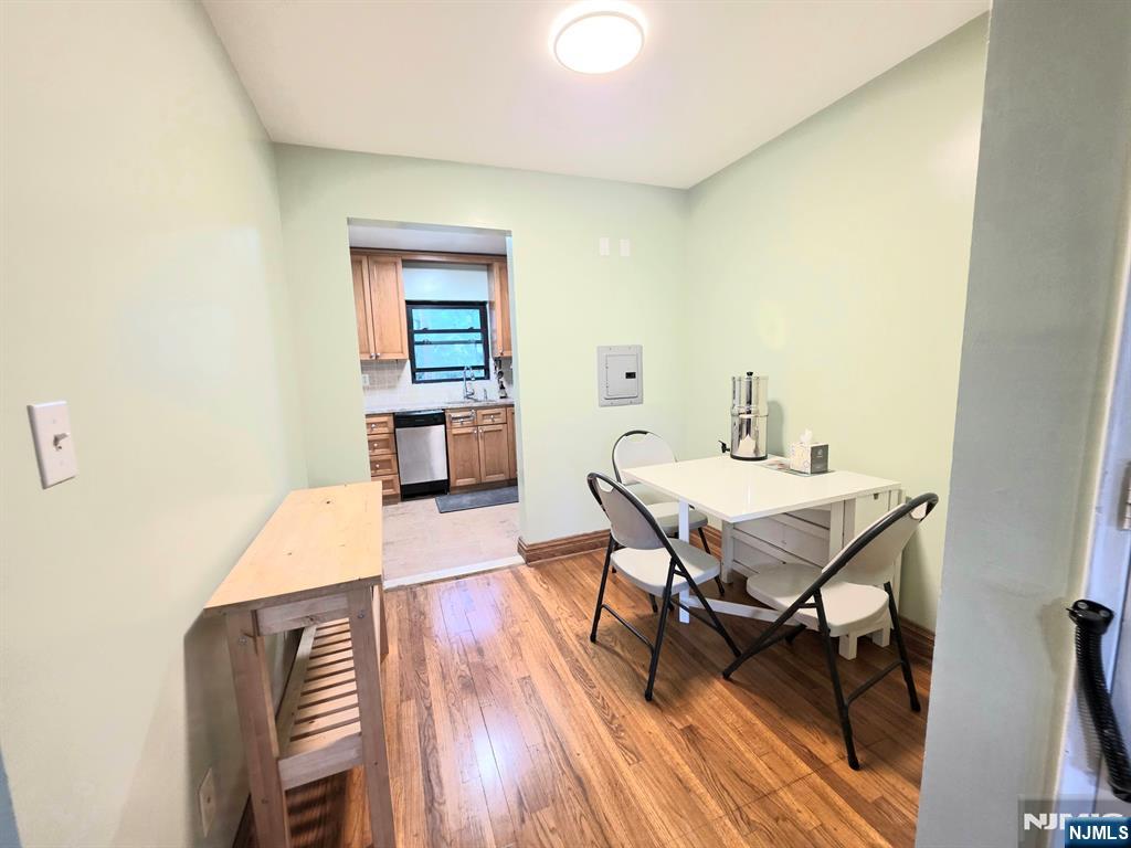 2163 B North Central Road Fort Lee, NJ 07024 - Photo 4 of 11
