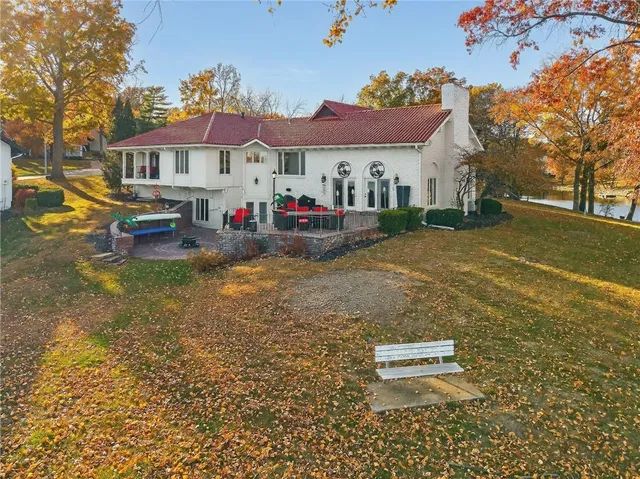 $950,000 | 102 Northwest Hackberry Street, Lee's Summit, MO 64064