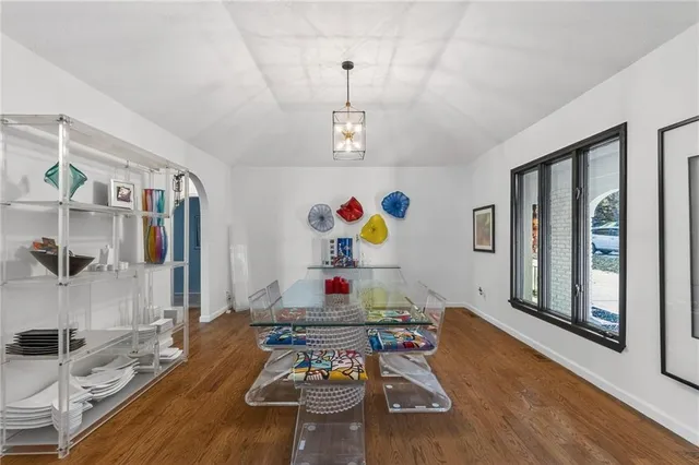 $975,000 | 102 Northwest Hackberry Street, Lee's Summit, MO 64064