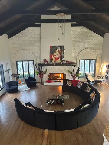 $975,000 | 102 Northwest Hackberry Street, Lee's Summit, MO 64064