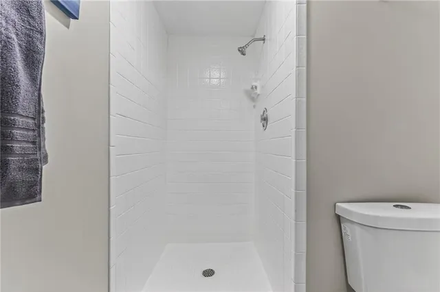 $950,000 | 102 Northwest Hackberry Street, Lee's Summit, MO 64064