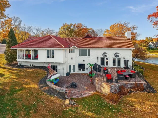 $950,000 | 102 Northwest Hackberry Street, Lee's Summit, MO 64064