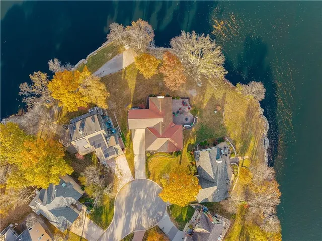 $950,000 | 102 Northwest Hackberry Street, Lee's Summit, MO 64064