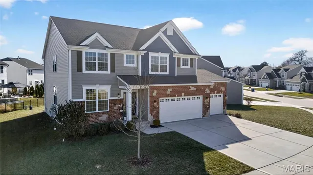 $625,000 | 396 Haycastle Drive, Lake St. Louis, MO 63367