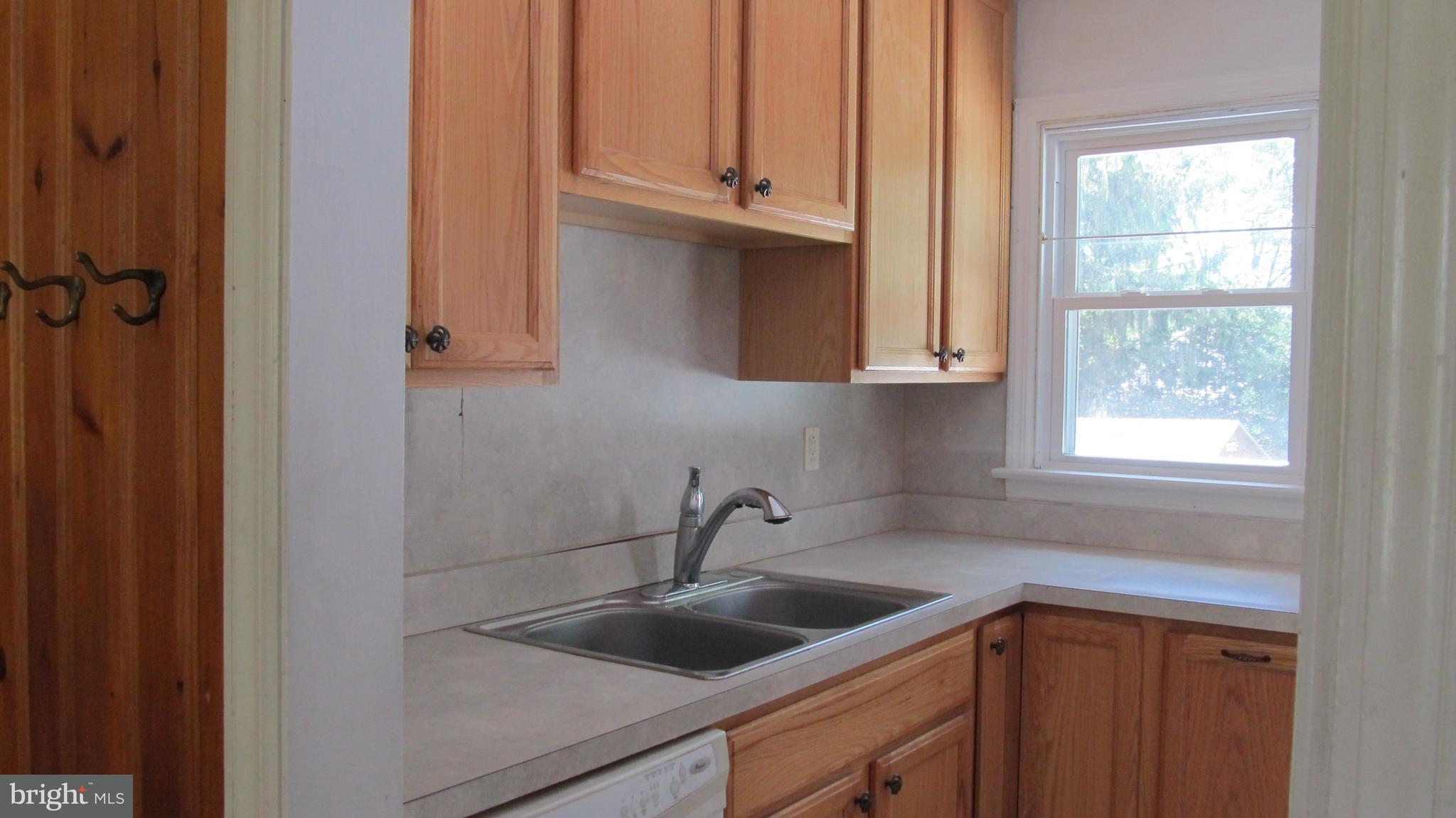 1753 Ridgeview Avenue Lancaster, PA 17603 - Photo 9 of 16 Gallery Image 9