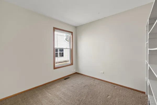 $375,000 | 1266 Fernleaf Drive, Crystal Lake, IL 60014