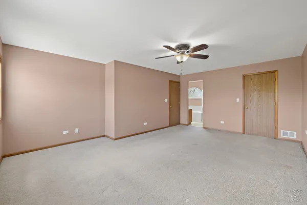 $375,000 | 1266 Fernleaf Drive, Crystal Lake, IL 60014