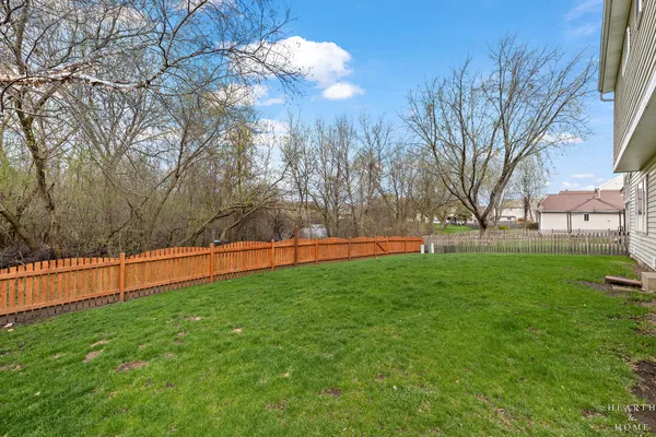 $375,000 | 1266 Fernleaf Drive, Crystal Lake, IL 60014