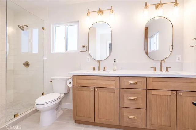 $5,000 | 8330 Glenoaks Boulevard, Sun Valley, CA 91352