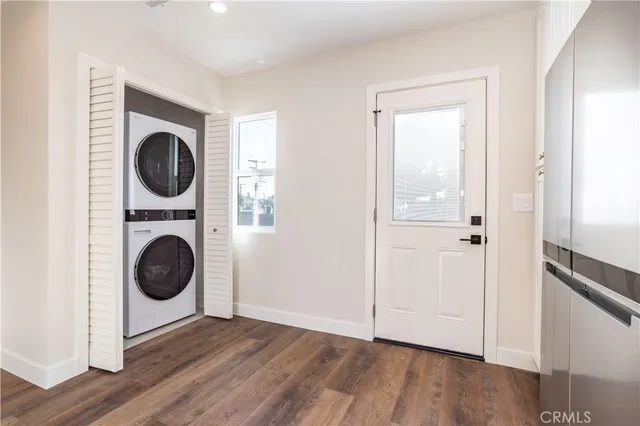 $5,000 | 8330 Glenoaks Boulevard, Sun Valley, CA 91352