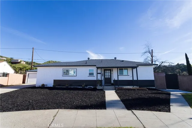 $5,000 | 8330 Glenoaks Boulevard, Sun Valley, CA 91352