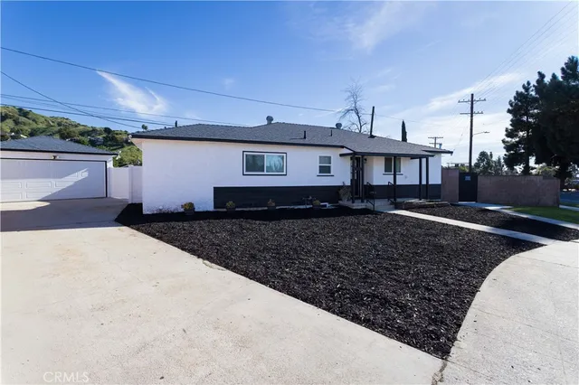 $5,000 | 8330 Glenoaks Boulevard, Sun Valley, CA 91352