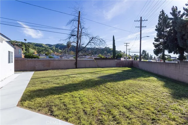 $5,000 | 8330 Glenoaks Boulevard, Sun Valley, CA 91352