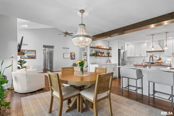 $575,000 | 5930 North Lake Road, Springfield, IL 62711