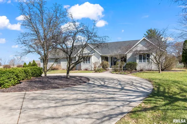 $575,000 | 5930 North Lake Road, Springfield, IL 62711