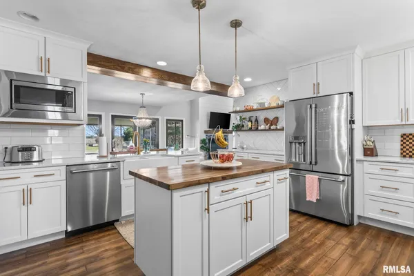 $575,000 | 5930 North Lake Road, Springfield, IL 62711