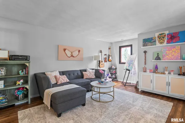 $575,000 | 5930 North Lake Road, Springfield, IL 62711