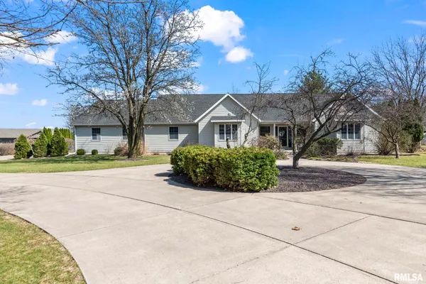 $575,000 | 5930 North Lake Road, Springfield, IL 62711