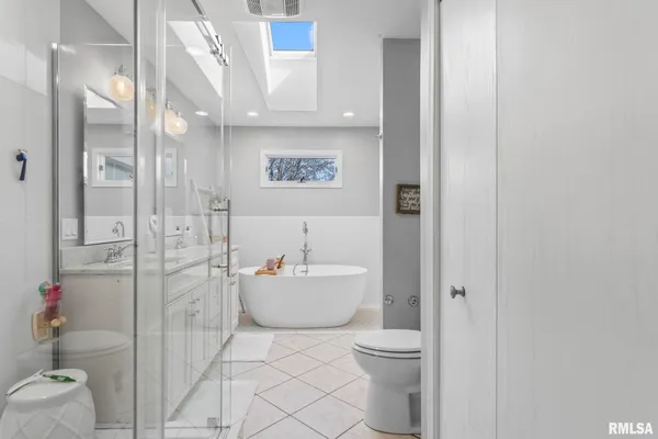 $575,000 | 5930 North Lake Road, Springfield, IL 62711