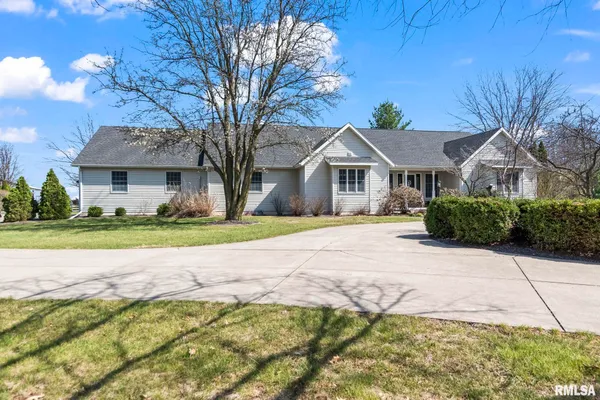 $575,000 | 5930 North Lake Road, Springfield, IL 62711