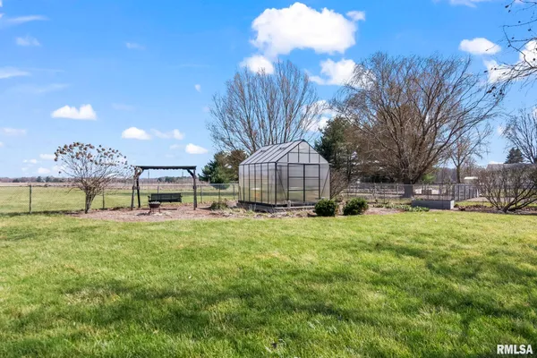 $575,000 | 5930 North Lake Road, Springfield, IL 62711