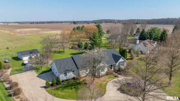 $575,000 | 5930 North Lake Road, Springfield, IL 62711