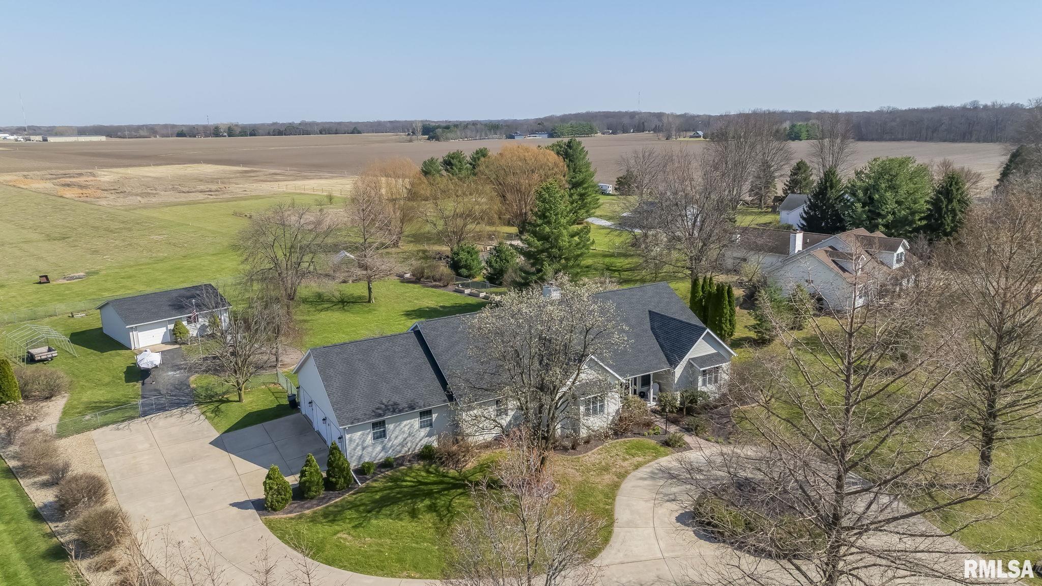 5930 North Lake Road Springfield, IL 62711 - Photo 6 of 76