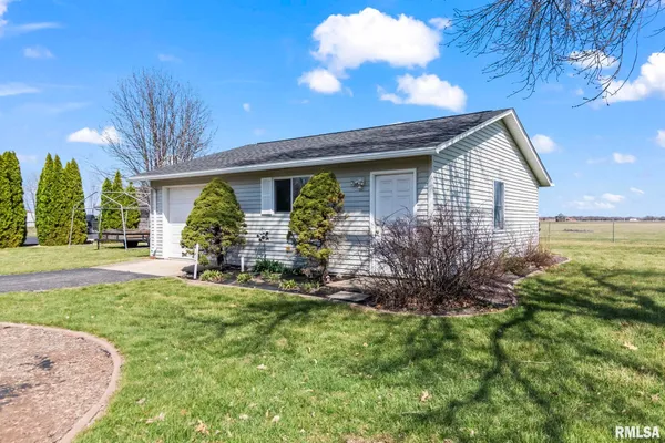 $575,000 | 5930 North Lake Road, Springfield, IL 62711