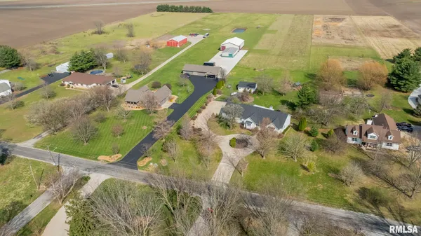 $575,000 | 5930 North Lake Road, Springfield, IL 62711