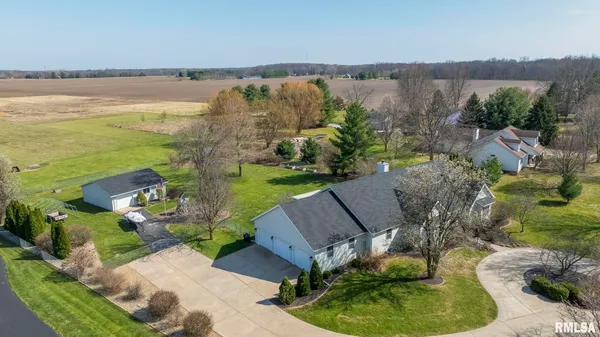 $575,000 | 5930 North Lake Road, Springfield, IL 62711